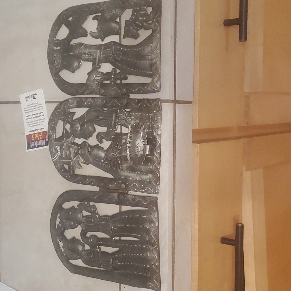 NWT Recycle Metal Trifold Nativity